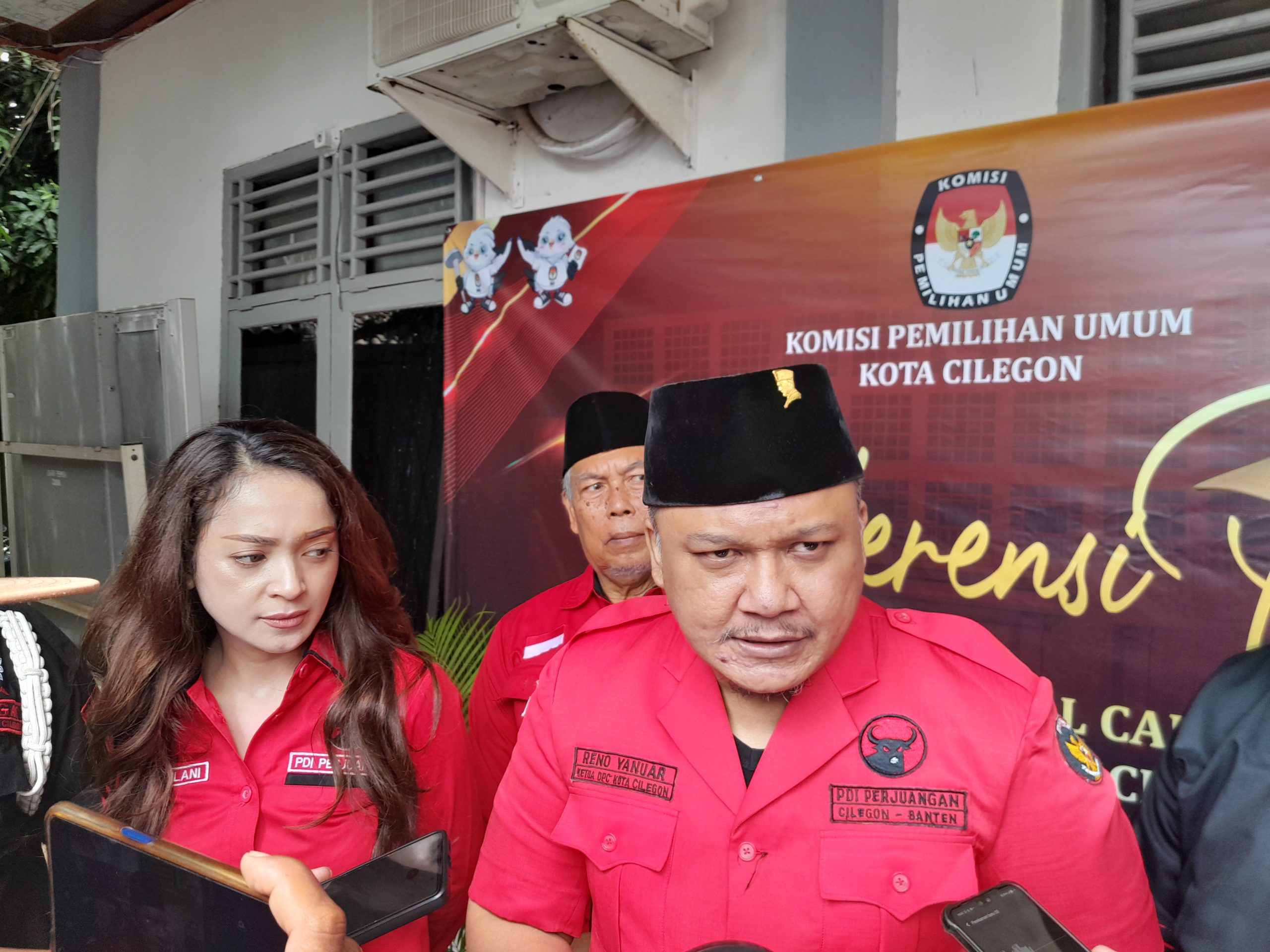 PDI Perjuangan dan NasDem Daftarkan 40 Bacaleg Ke KPU Cilegon