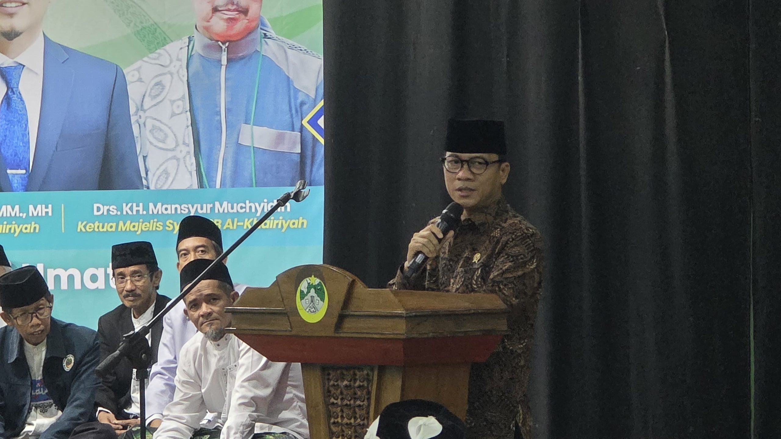 Mendes Yandri Ajak Mahasiswa Al-Khairiyah Jadi Entrepreneur