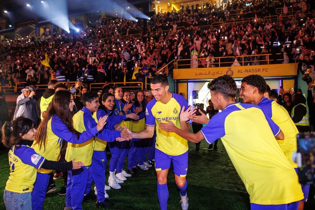 Gaji Cristiano Ronaldo Setara APBD Kabupaten Gresik