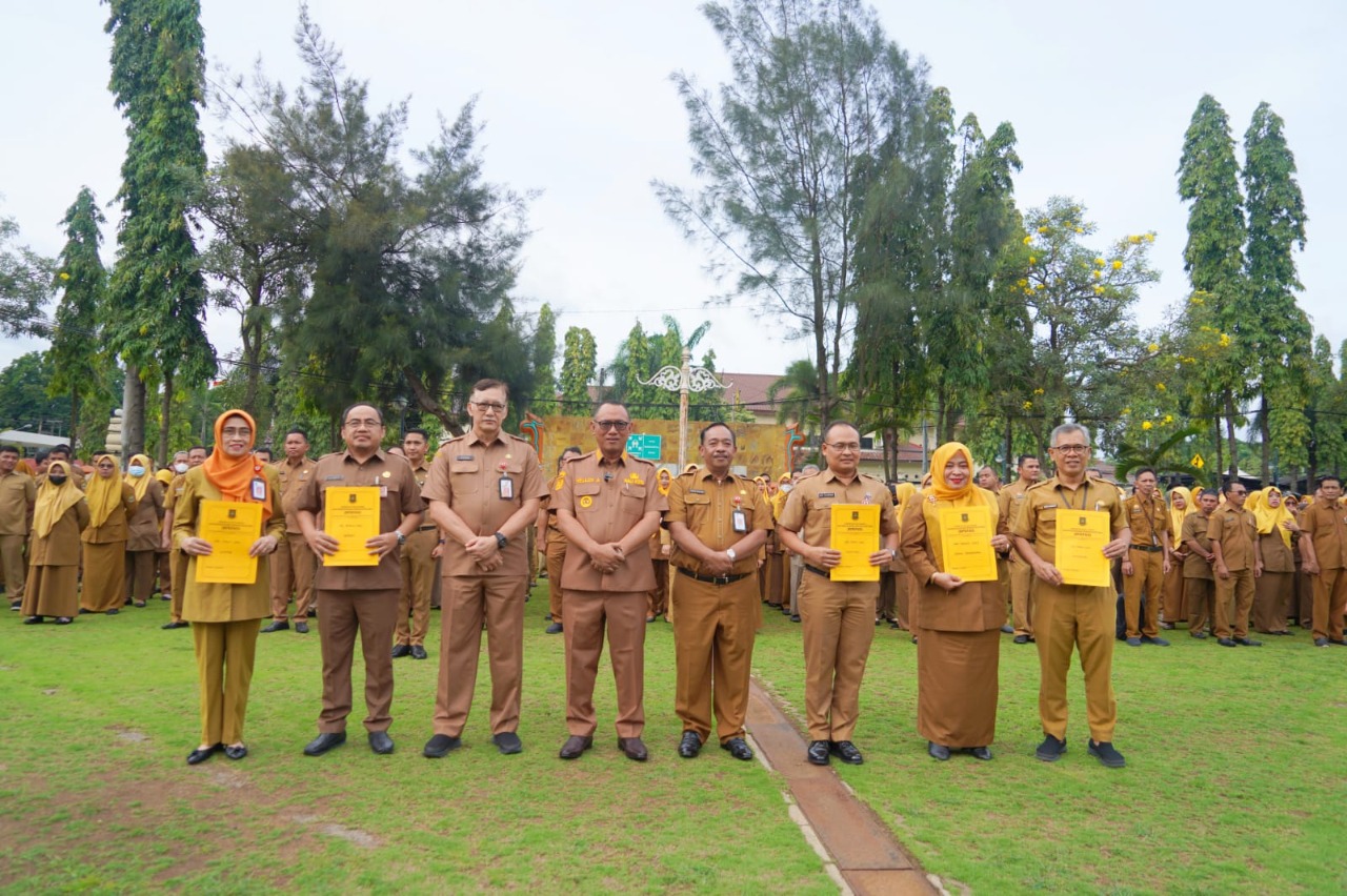 Serahkan DPA untuk Lima OPD, Helldy Wanti-wanti Agar Efektif dan Efisien