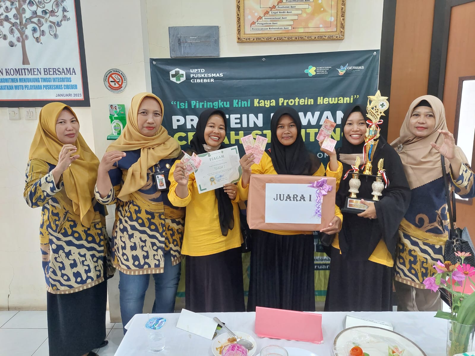 Kelurahan Cikerai Raih Juara 1 Lomba Cipta Menu Pangan Hewani Tingkat Kecamatan Cibeber