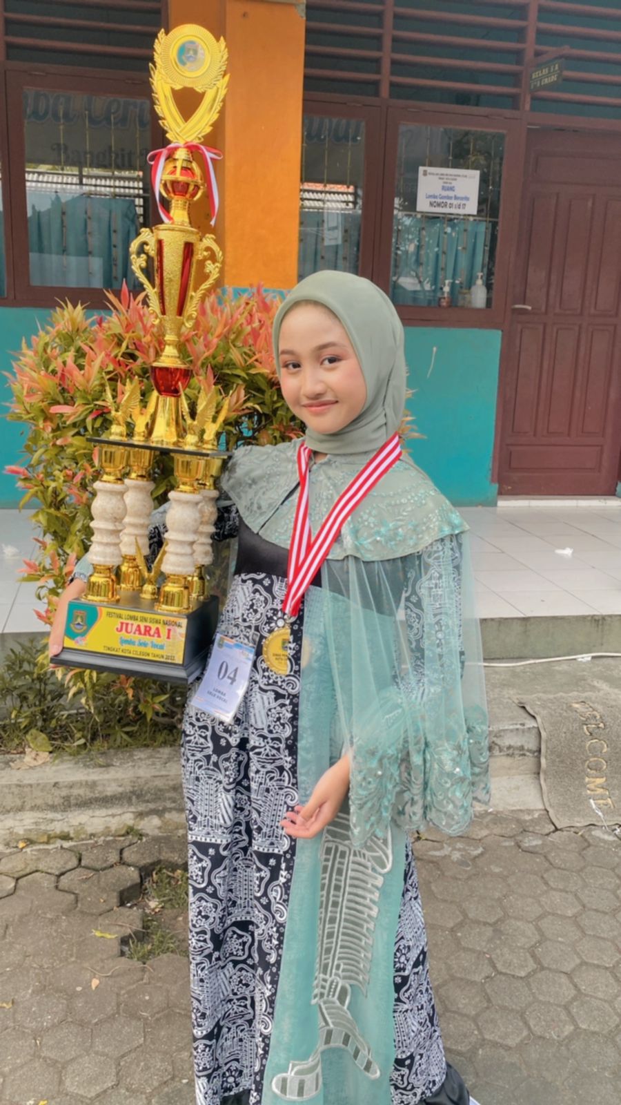 Ratu, Siswa SDIT Madani Cilegon Raih Juara Pertama Lomba Menyanyi Tunggal di FLS2N Kota Cilegon