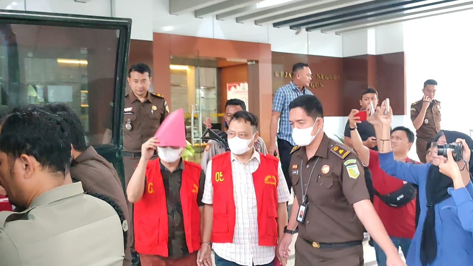 Jaksa Tahan 3 Tersangka Korupsi Proyek Pasar Rakyat Grogol