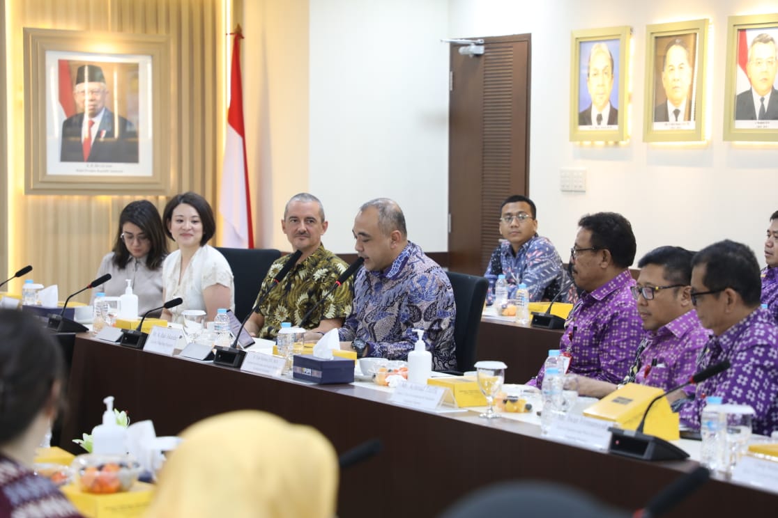 Tangani Sampah Sungai, Pemkab Tangerang Terima Bantuan Interceptor dari Belanda