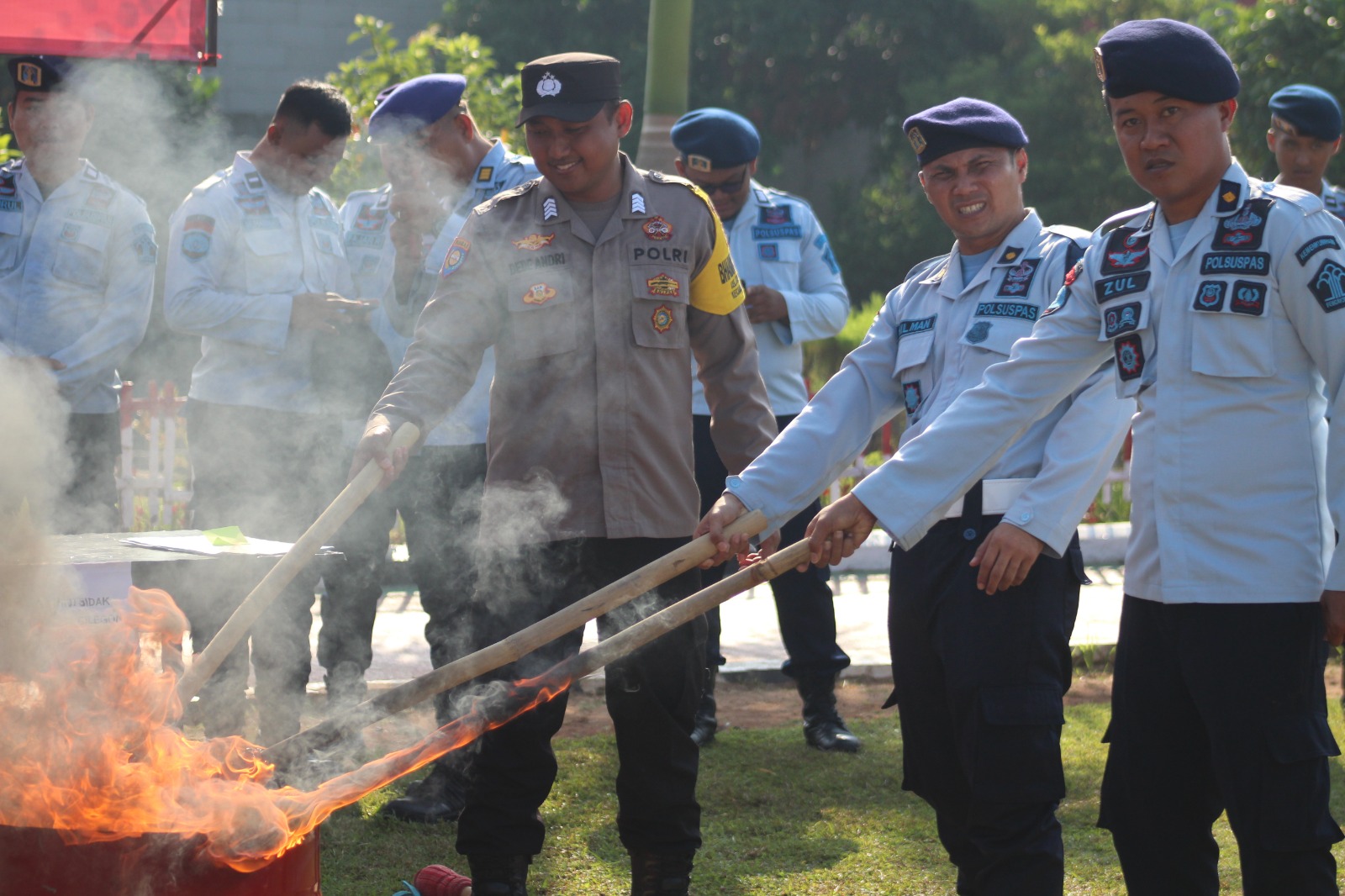 Lapas Cilegon Musnahkan Barang Sitaan Milik Napi