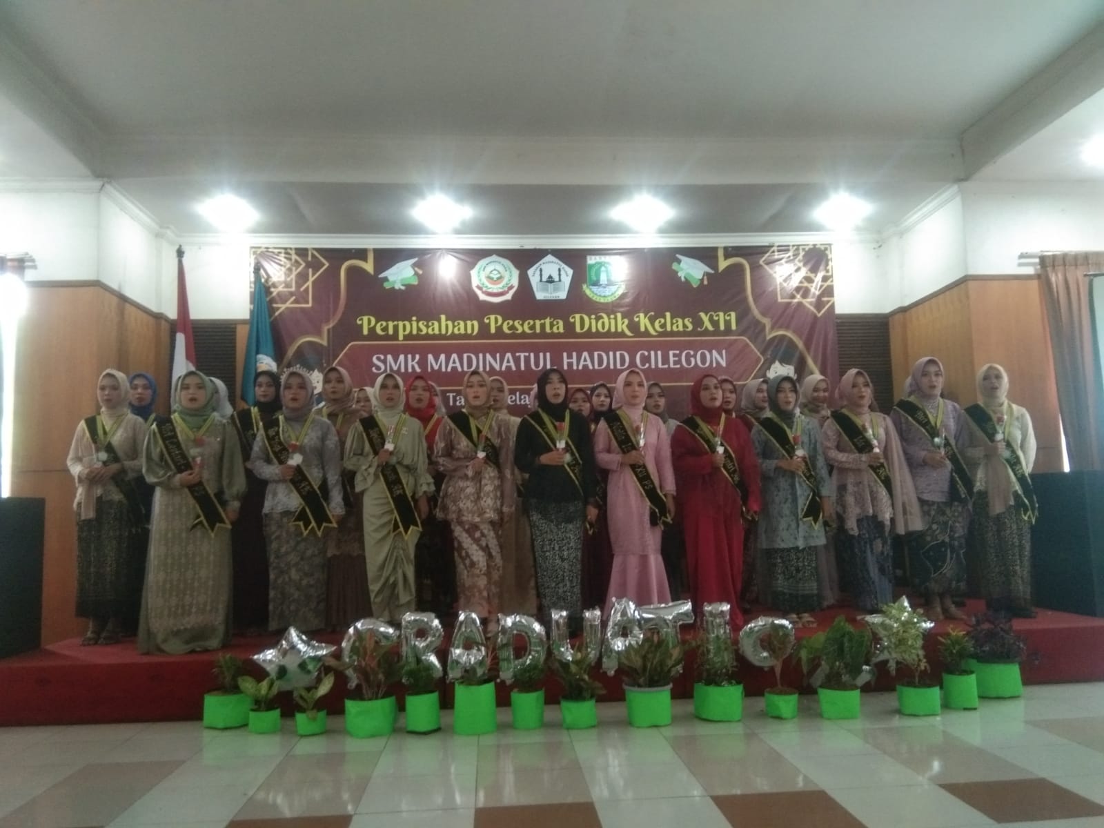 Jadi Sejarah, SMK Madinatul Hadid Cilegon Gelar Penglepasan Siswa di Hotel