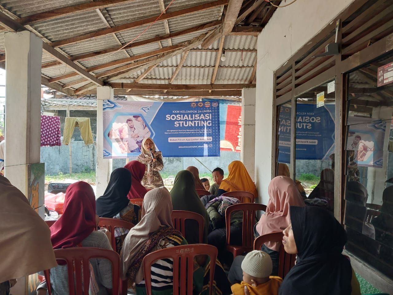 Edukasi Masyarakat Tentang Stunting, Mahasiswa KKM Kelompok 24 UNIBA Gelar Sosialisasi di Posyandu Mawar Kemuncangan