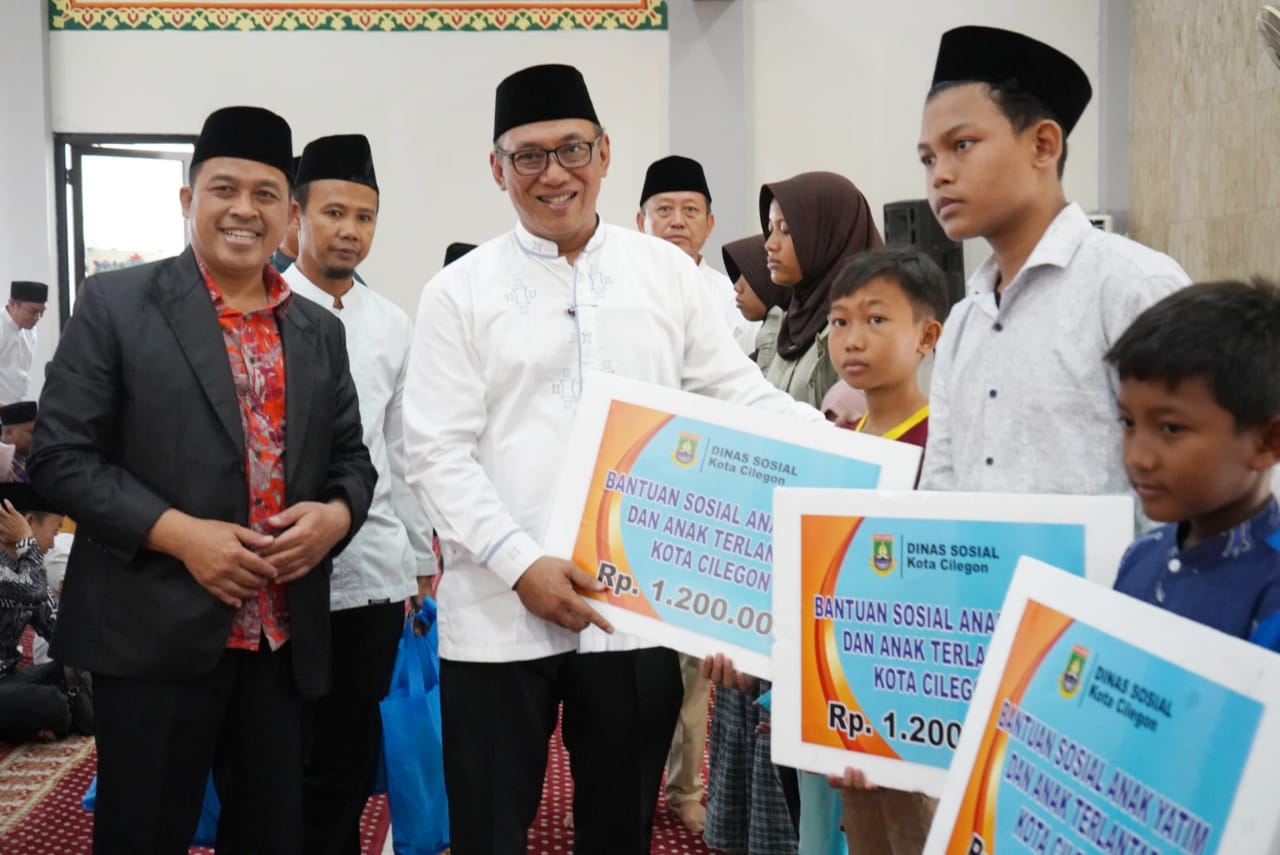Pejabat Pemkot Cilegon Santuni Ribuan Anak Yatim