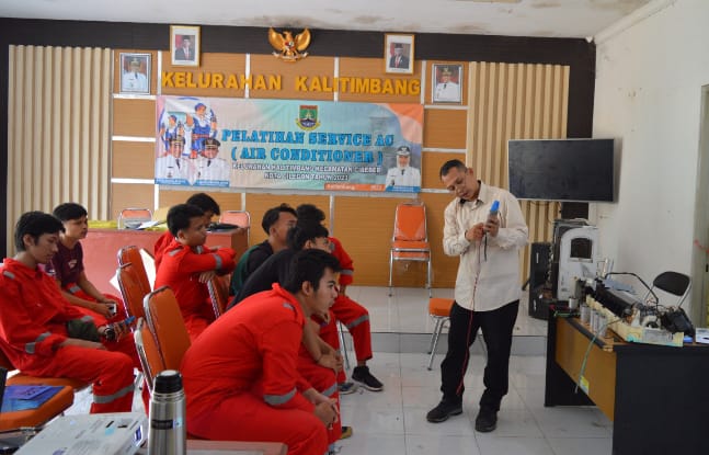 Tambah Skill Warga, Kelurahan Kalitimbang Adakan Pelatihan Las
