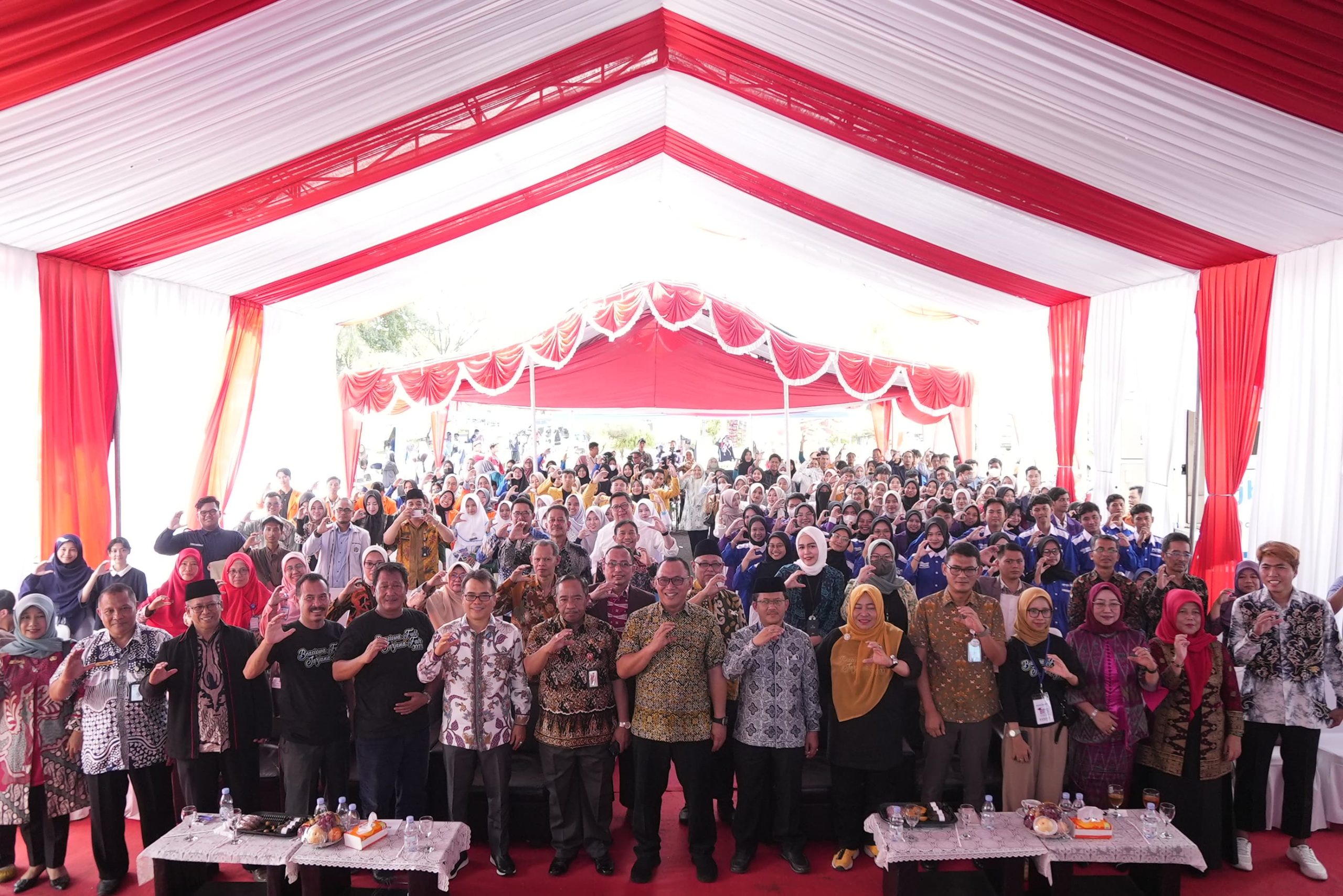 Pemkot Cilegon Realisasikan Program Beasiswa Full Sarjana Untuk Ribuan Masyarakat