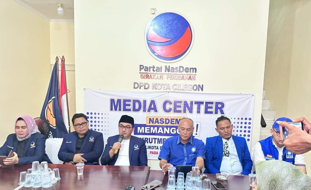 Serahkan Berkas Penjaringan Partai Nasdem, Alawi Mahmud Legowo Maju Sebagai Wakil Walikota Cilegon
