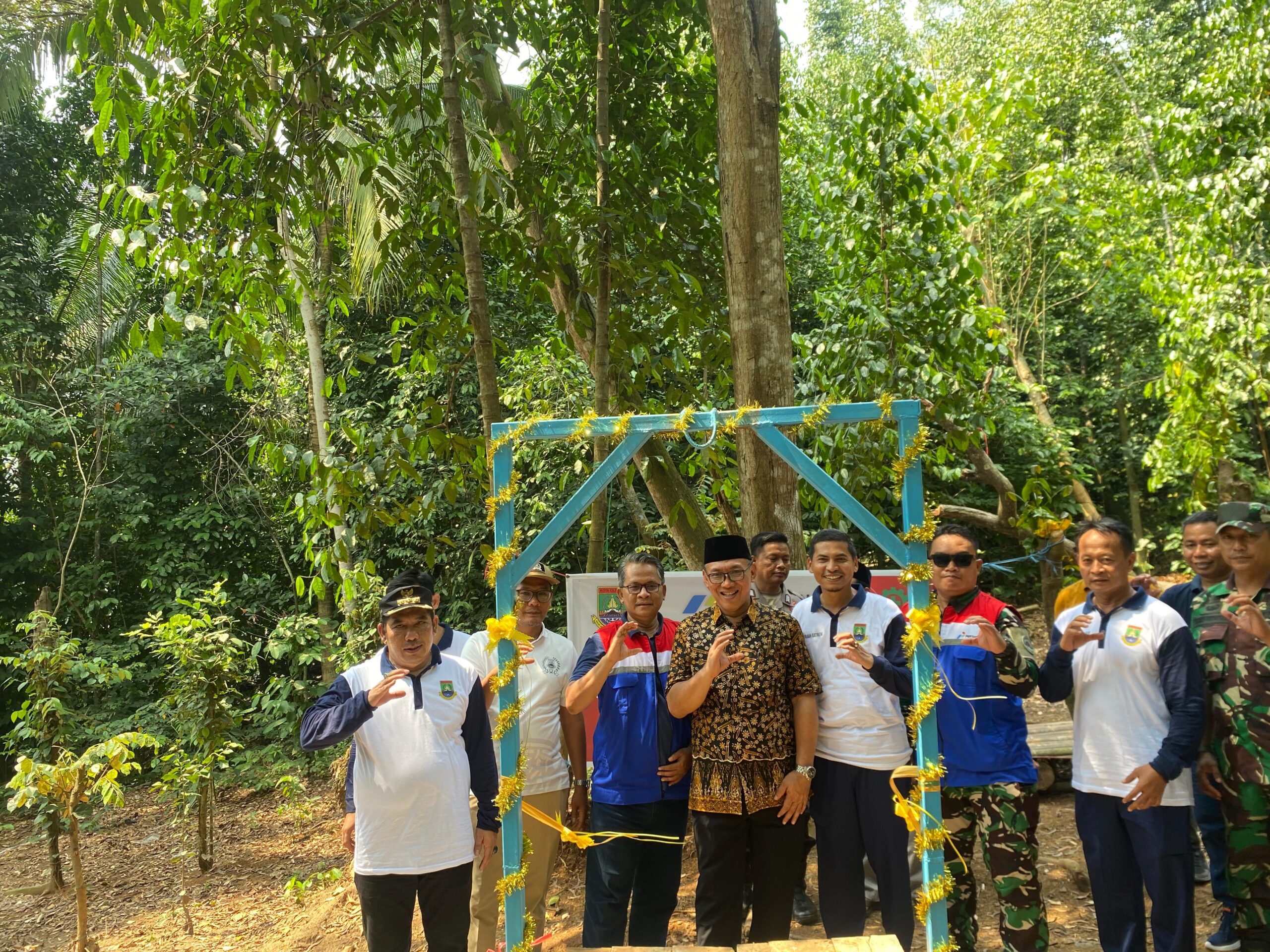 Helldy Resmikan Sumur Bor di Linkungan Cupas Wetan