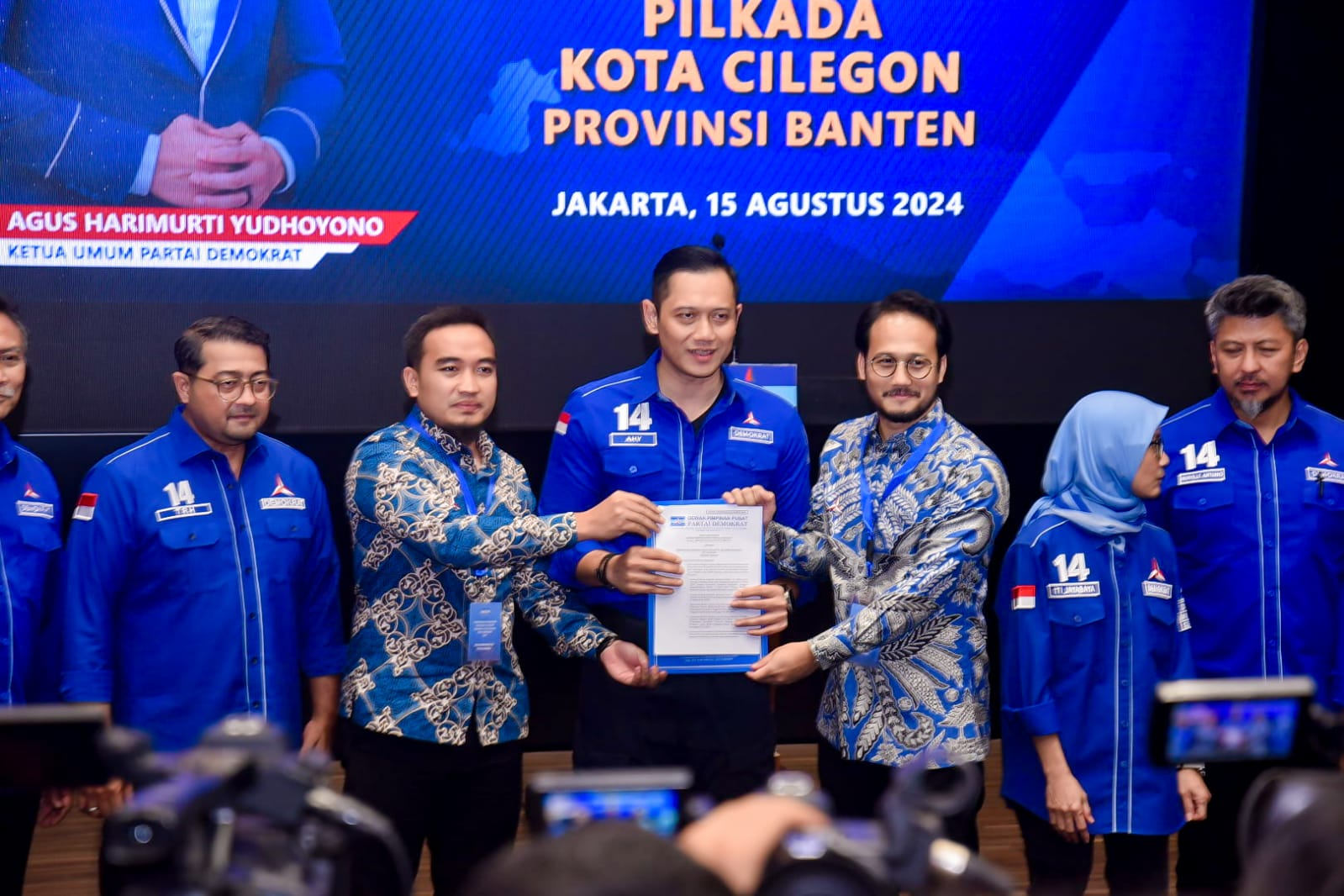Demokrat Resmi Usung Pasangan Robinsar-Fajar Maju di Pilkada Cilegon