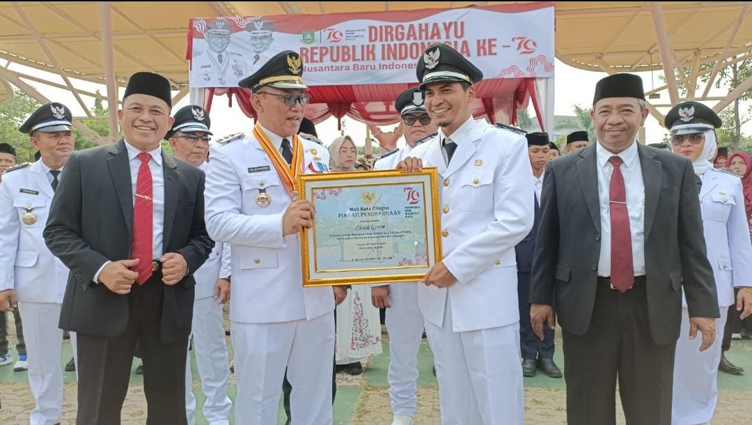 Tiga Lurah Raih Penghargaan Penyampain dan Pemahaman 10 Janji Politik Walikota Cilegon