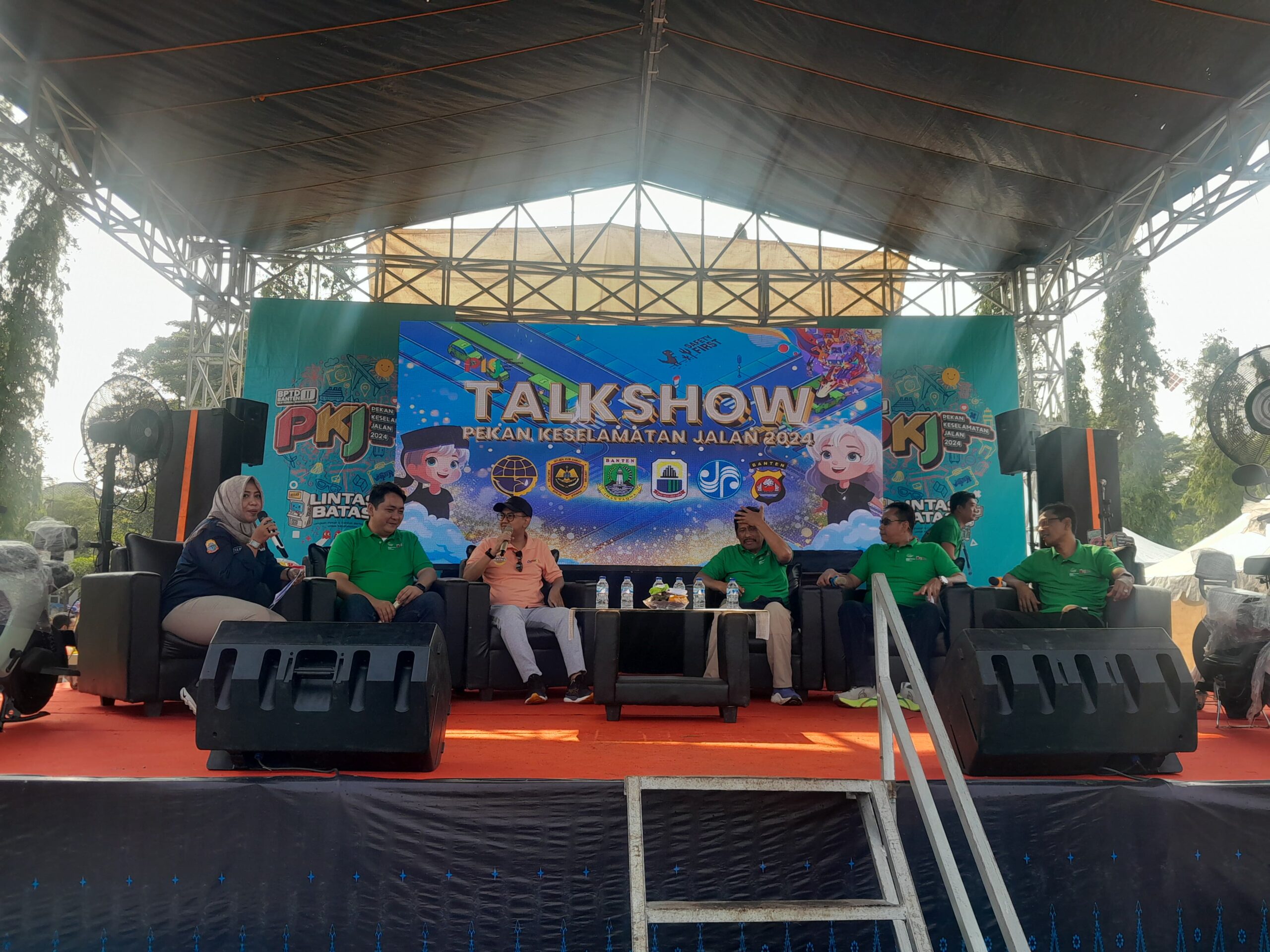 Ingatkan Keselamatan di Jalan Raya, Dishub Banten GelarTalkshow Bersama Warga