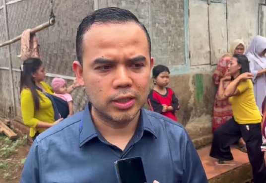 Sambangi Rumah Sopir Truk Penyebab Kecelakaan Tol Cipularang, Dede Rohana Jamin Pendidikan Anak-Anaknya