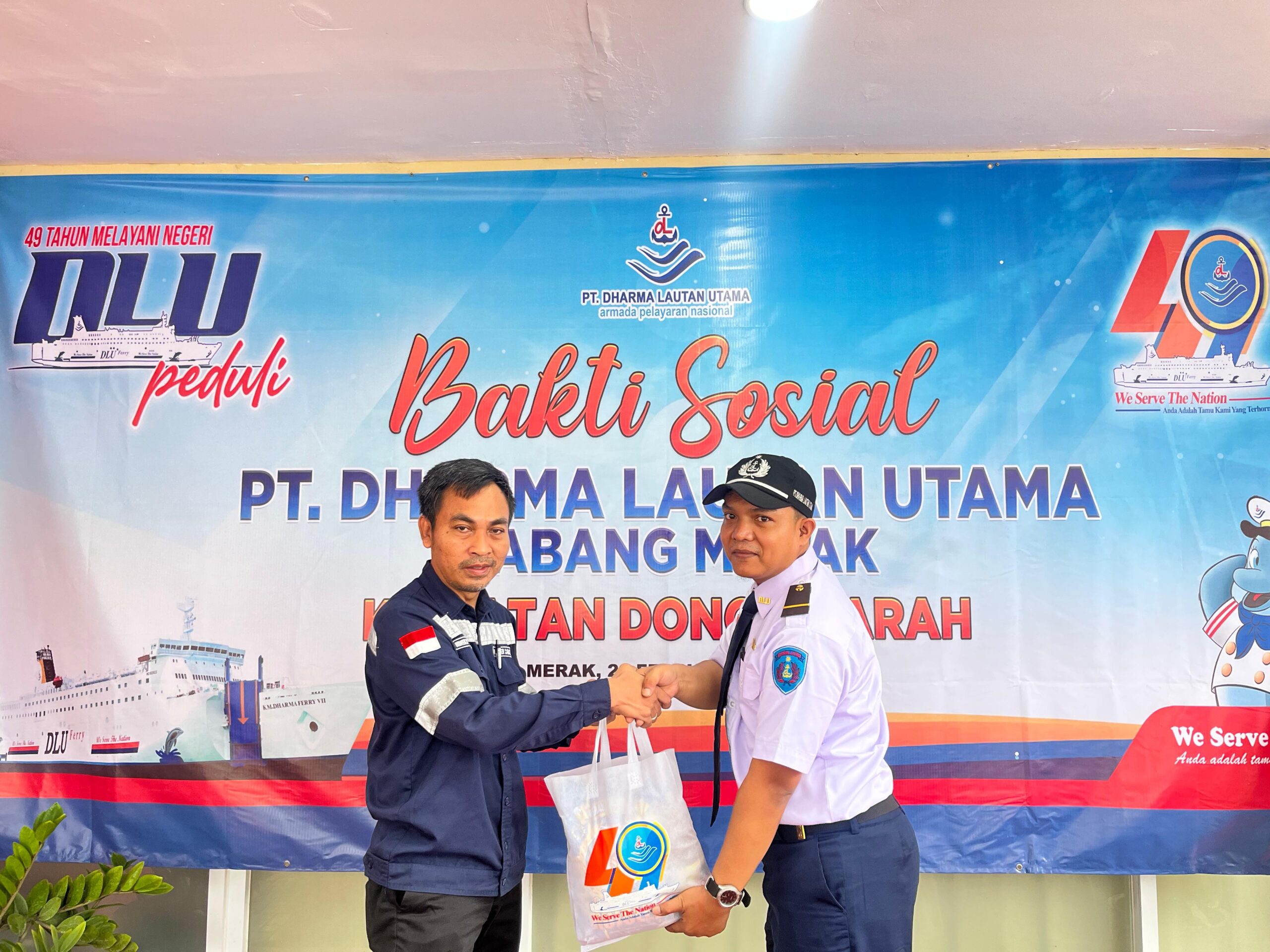 HUT Ke 49, PT Dharma Lautan Utama Cabang Merak Adakan Donor Darah