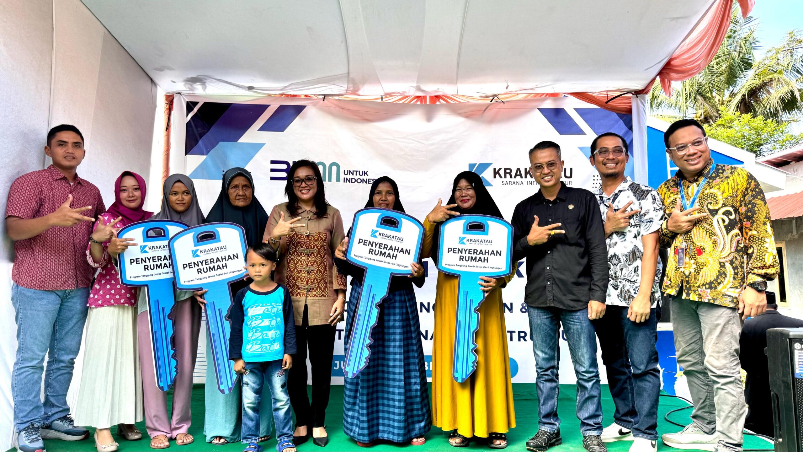 Krakatau Steel Group Serahkan Enam Unit Rumah Layak Huni untuk Warga Anyar
