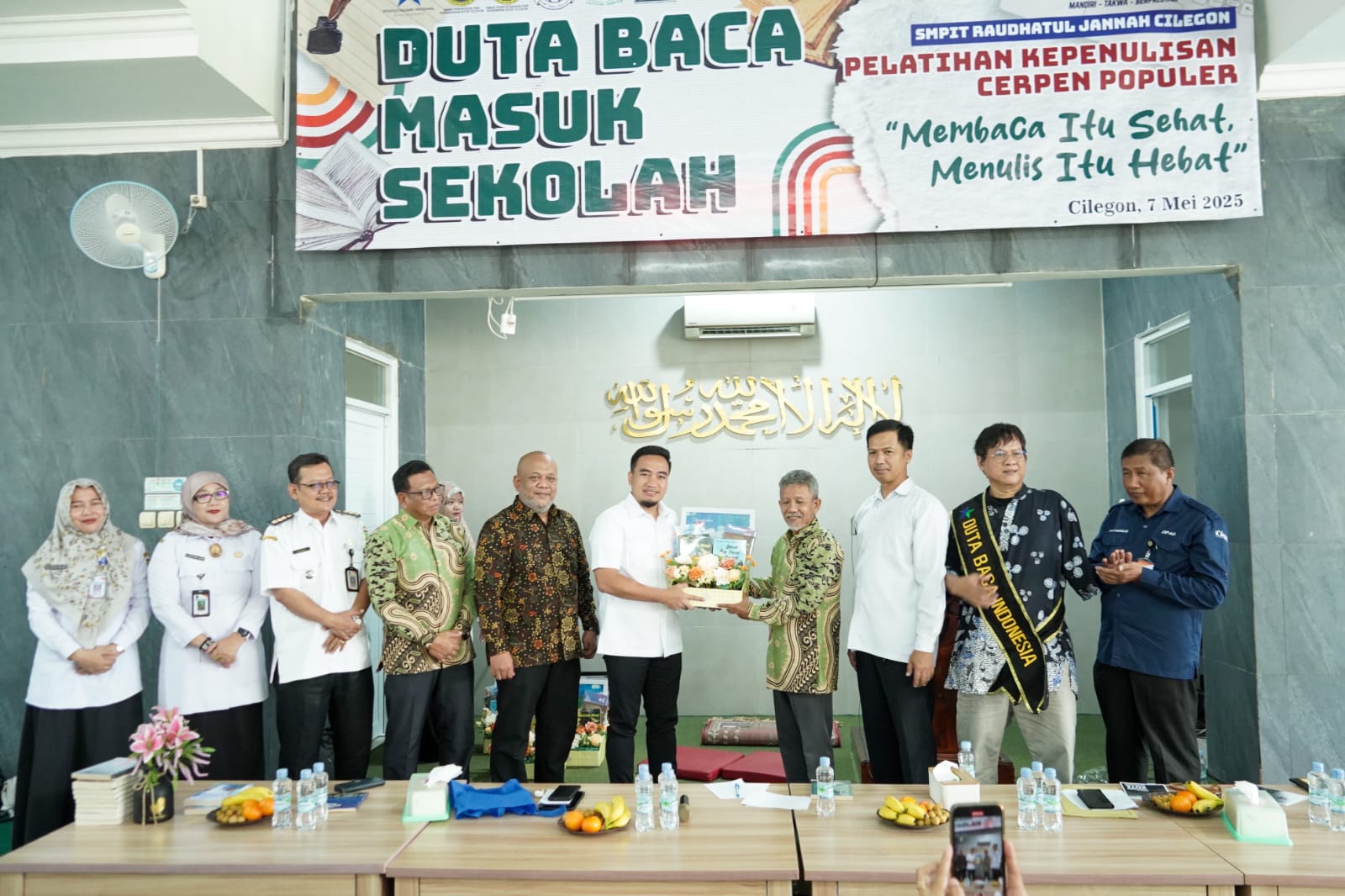 Buka Pelatihan Menulis, Wali Kota Cilegon Sebut Literasi Sebagai Fondasi Pengembangan SDM
