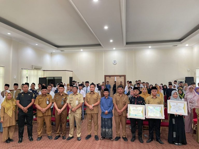 Juara MTQ Ke XXIV Kota Cilegon Terima Kadedeuh dari Pemkot