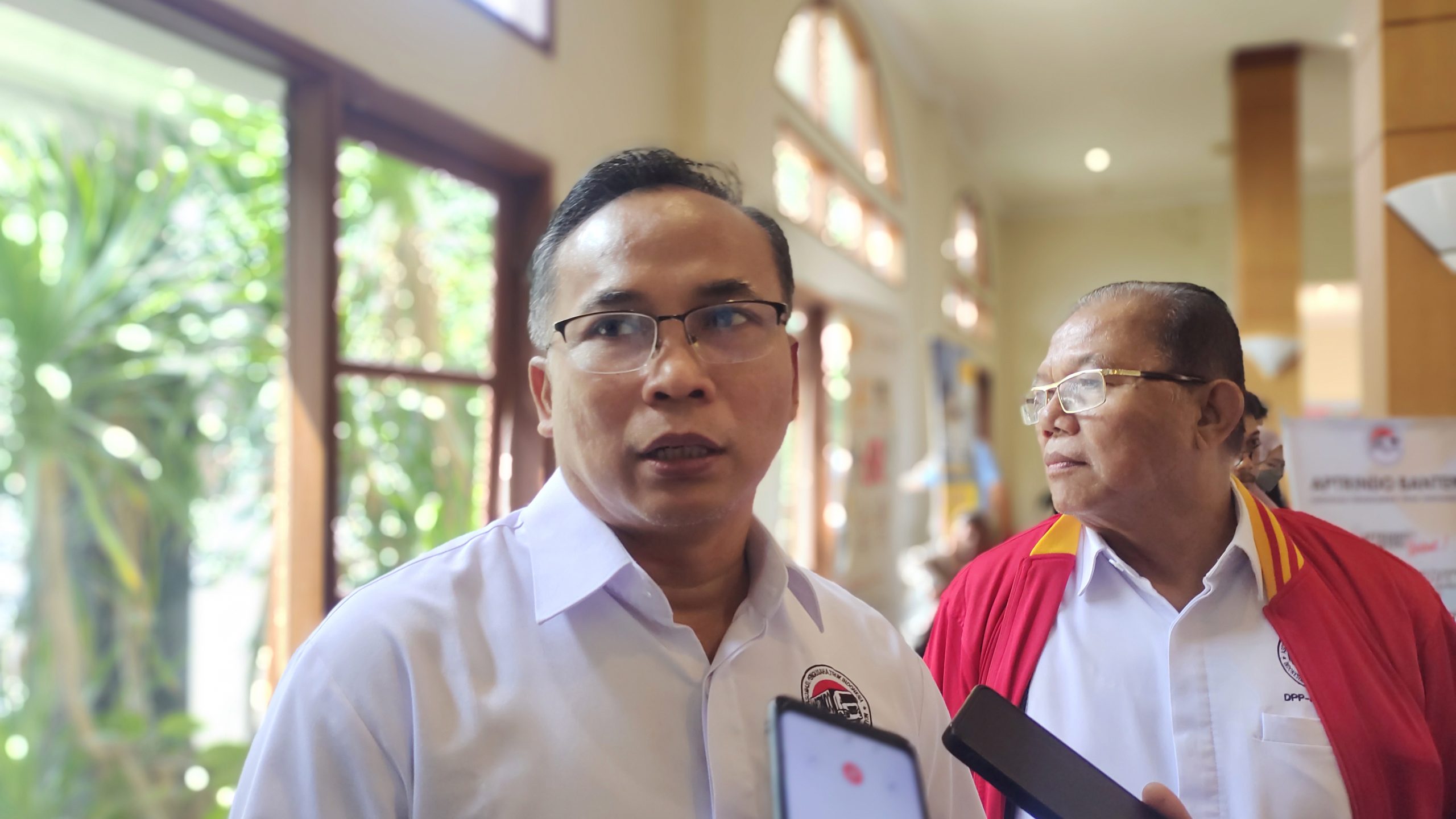 Pemerintah Diminta Proteksi Pengusaha Truck di Banten