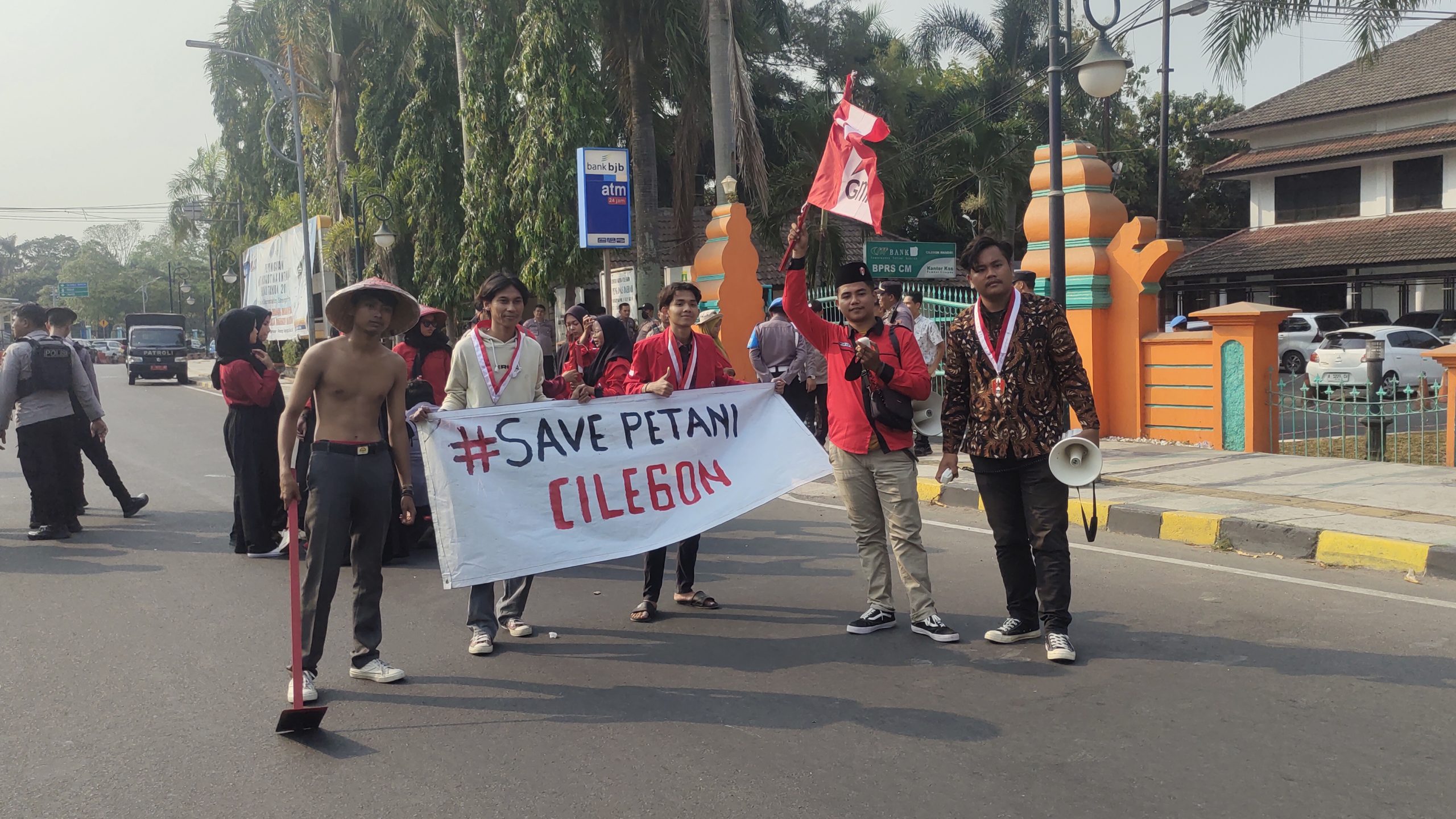 Lahan Pertanian Semakin Terkikis Industri, GMNI Nilai Pemkot Cilegon Tak Serius Lindungi Petani
