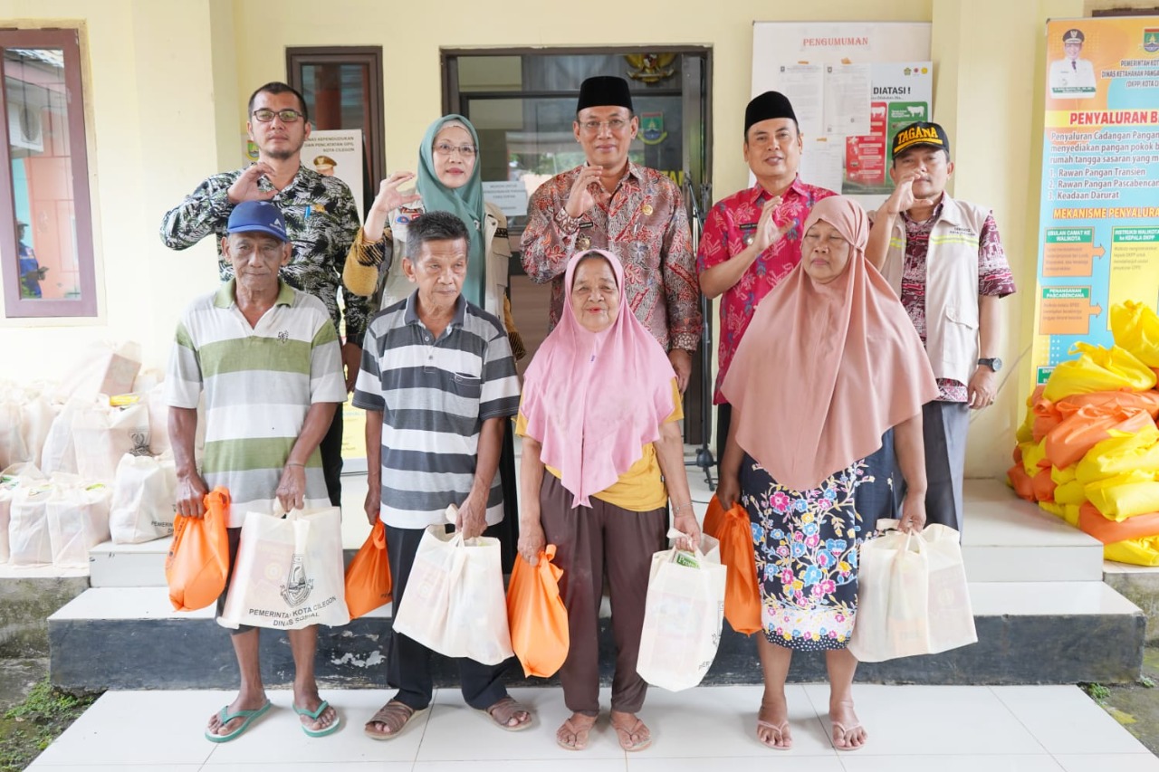 Helldy Bagikan Bantuan Korban Banjir