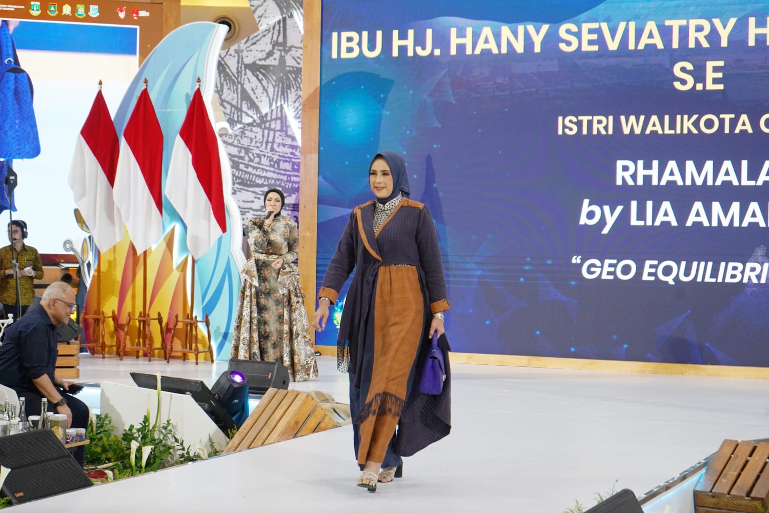 Unjuk Gigi, Istri Walikota Cilegon Jadi Model di Ajang Karya Kreatif Banten 2023