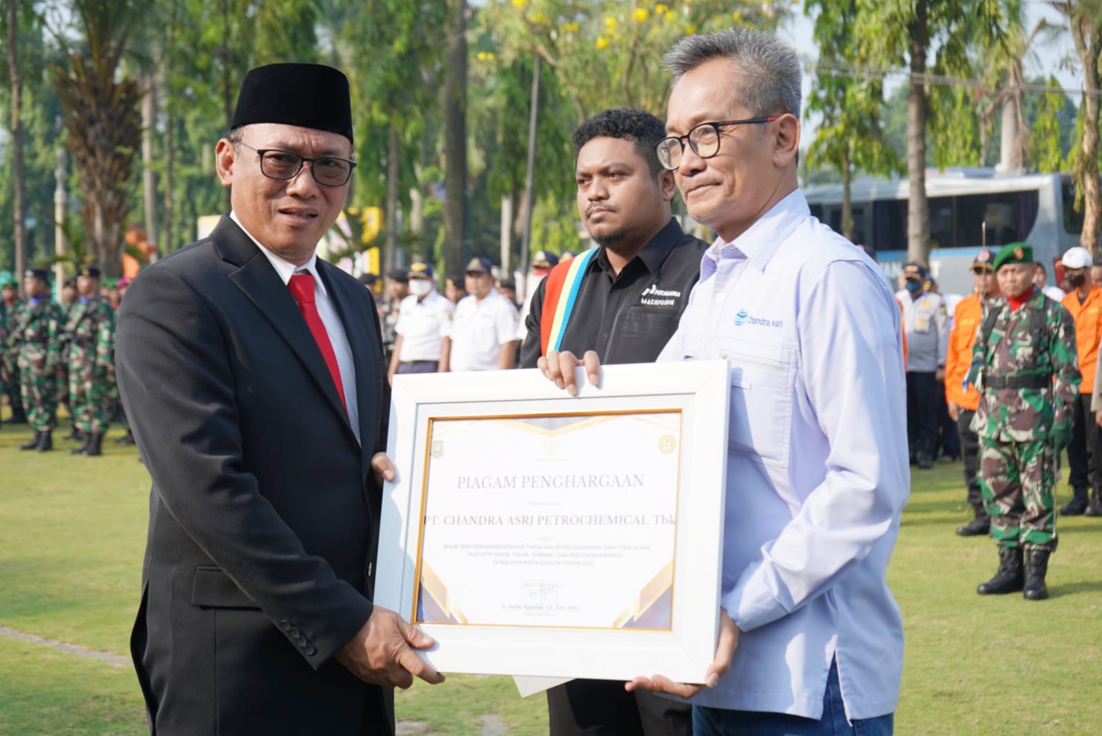 Patuh Wajib Tera, Pemkot Cilegon Berikan Penghargaan Pada Chandra Asri