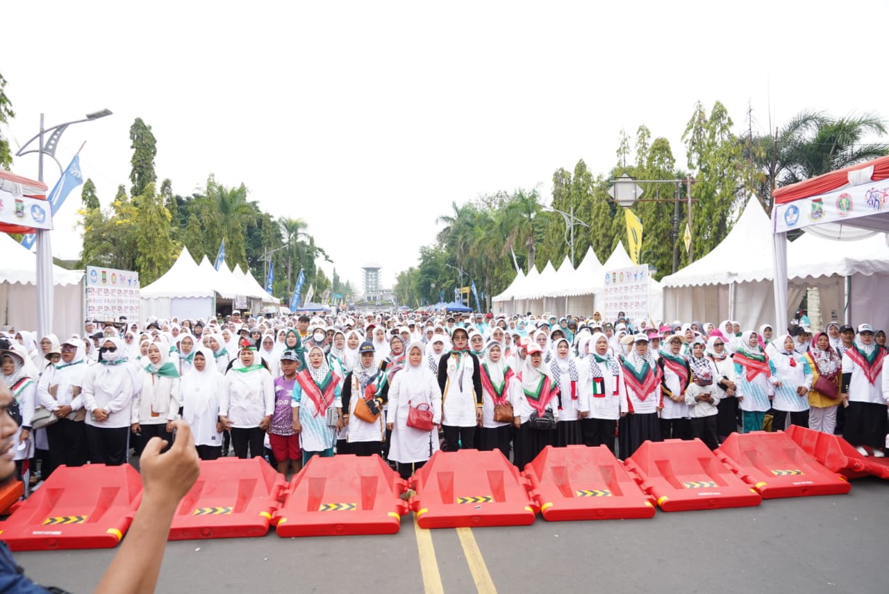 Peringati HUT PGRI Bersama Wali Kota Helldy, Guru Kumpulkan Donasi Rp 500 Juta Untuk Palestina
