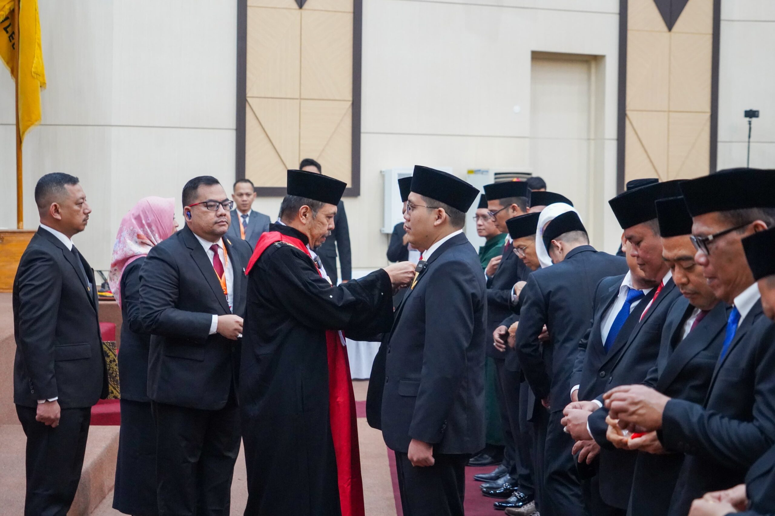 40 Anggota DPRD Cilegon Resmi Dilantik, Rizki Jadi Ketua Sementara