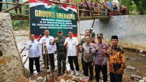 Kodim Cilegon Bangun Jembatan Beton di Anyer