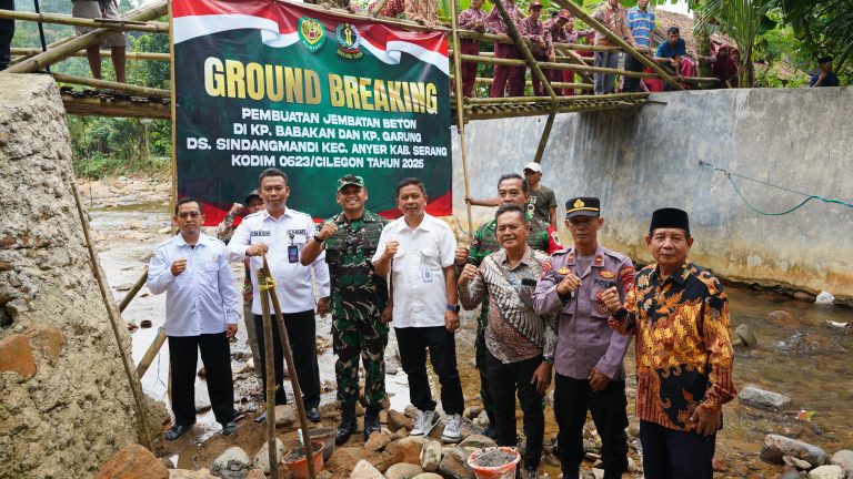 Kodim Cilegon Bangun Jembatan Beton di Anyer