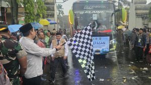 Wali Kota Robinsar Lepas 393 Jamaah Haji Kloter 11 Kota Cilegon