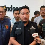 Tinjau Pabrik Kimia Meledak, Wali Kota Cilegon Robinsar Pastikan Udara di Sekitar Ledakan PT MCCI Aman