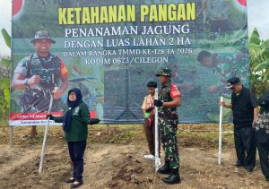 Kodim Cilegon Bersama Petani Tanam Jagung 2 Hektare di Bulakan
