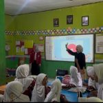Mahasiswa KKM 65 UNIBA Sulap Ruang Literasi SDN Banyuwangi 2 Jadi Pojok Baca Nyaman