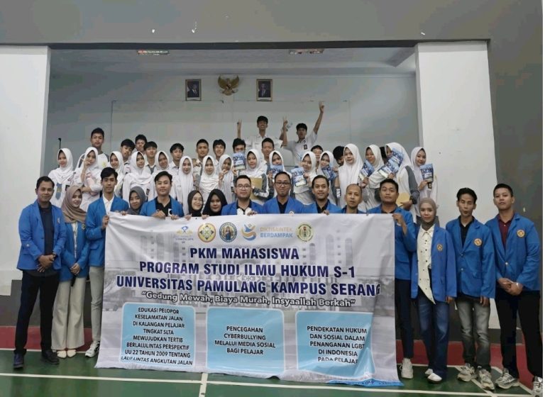 Mahasiswa dan Dosen Hukum Unpam Kampus Serang Beri Penyuluhan Keselamatan Berlalu Lintas di SMAN 2 Pandeglang