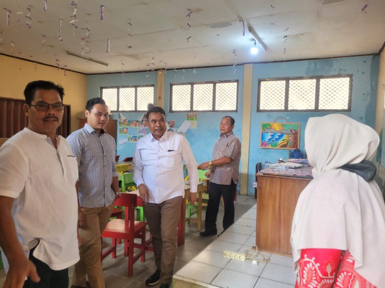 Komisi II DPRD Cilegon Minta Dindikbud Segera Perbaiki SD Negeri Serang Ilir